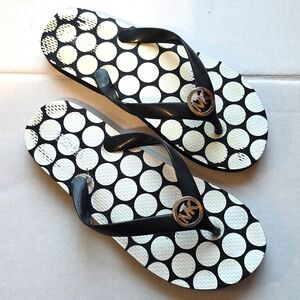 Michael Kors Black and White‎ Dot Flip Flops Size 6